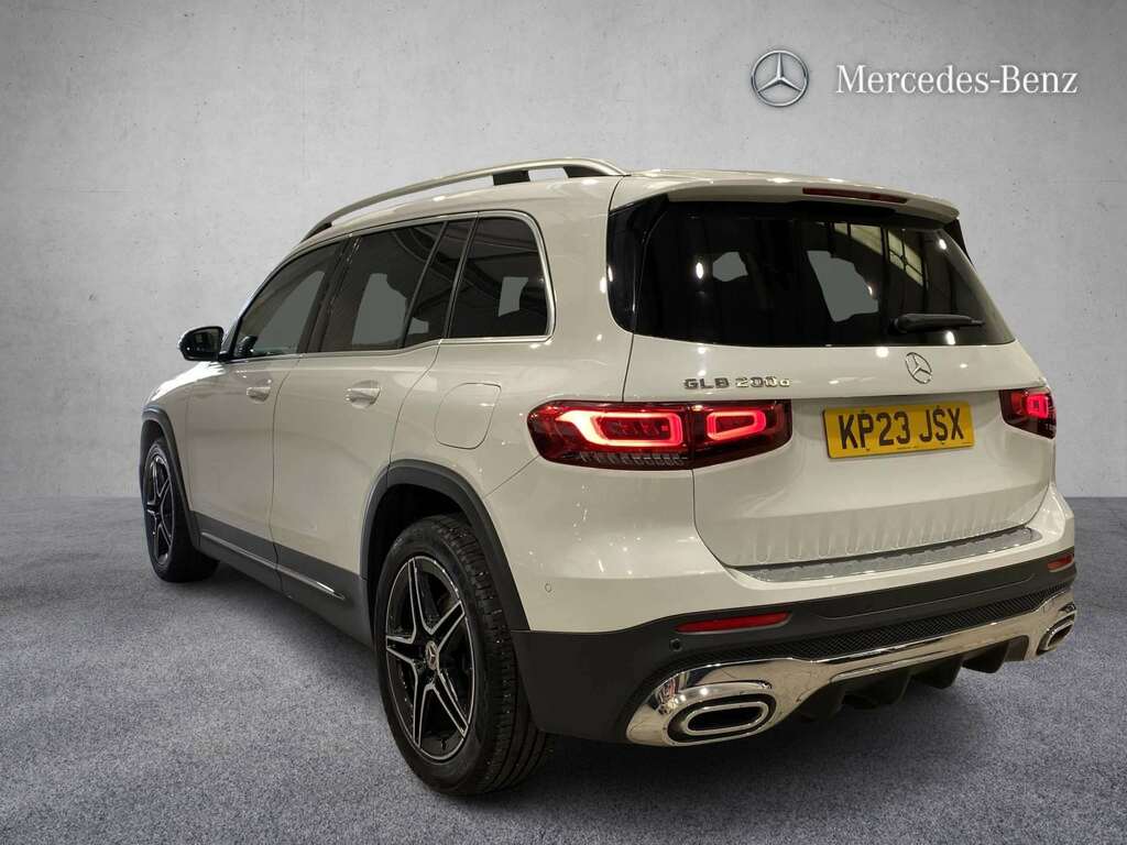 Mercedes-Benz GLB Class 200 Amg Line Executive 7G-tronic 2023 KP23JSX White #5