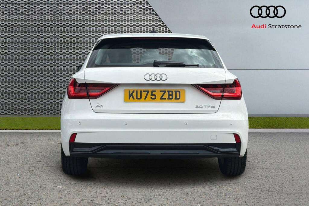 Audi A1 30 Tfsi Sport S Tronic 2025 KU75ZBD White #6