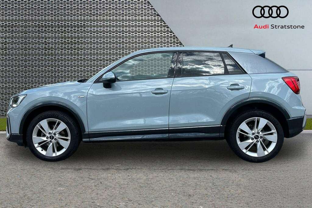 Audi Q2 35 Tfsi S Line S Tronic 2023 BM23OEV Grey #5