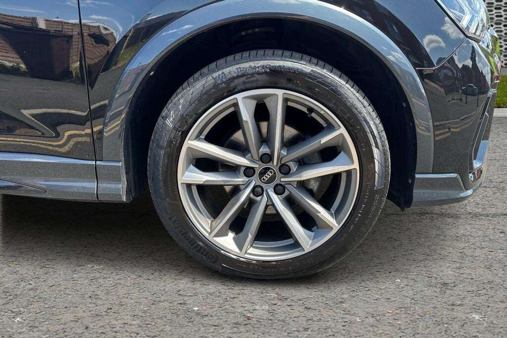 Audi Q3 35 Tfsi Black Edition 2022 BK72TZB Black #2