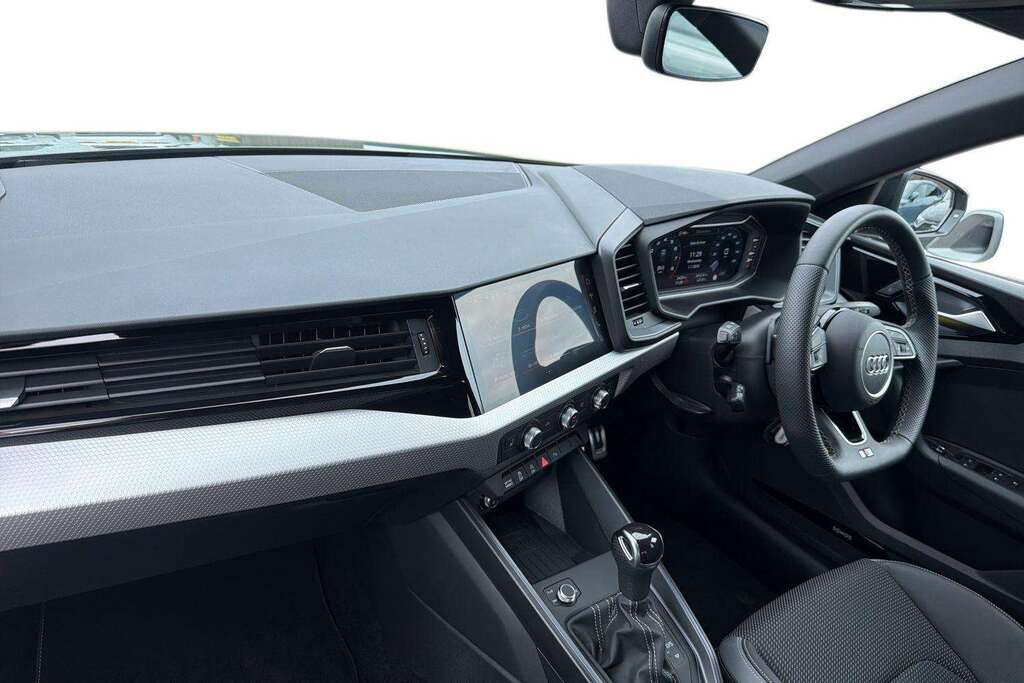 Audi A1 35 Tfsi Black Edition S Tronic 2025 KJ25TXH Green #2