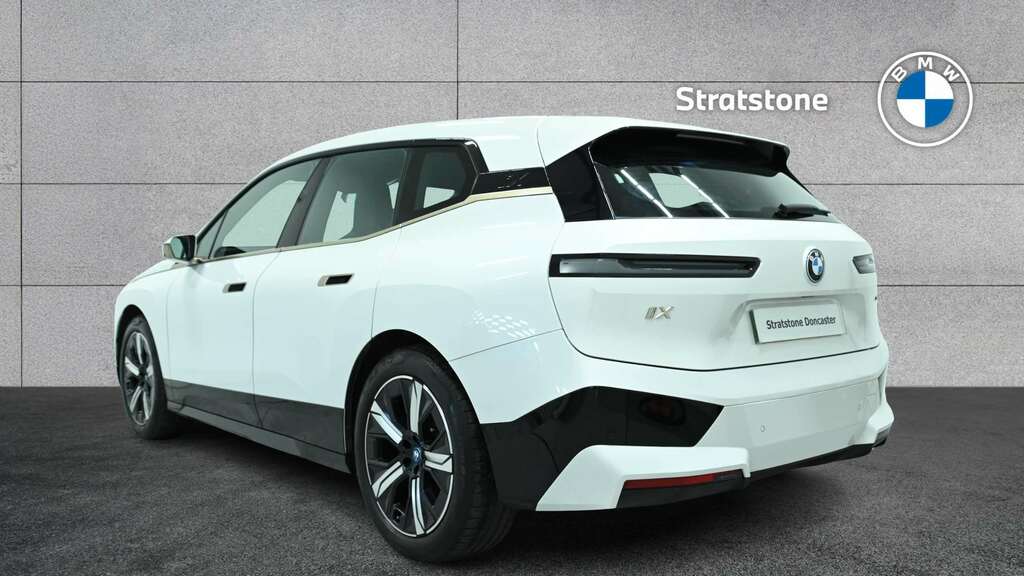 BMW iX 240Kw Xdrive40 M Sport 76.6Kwh 2022 White #2