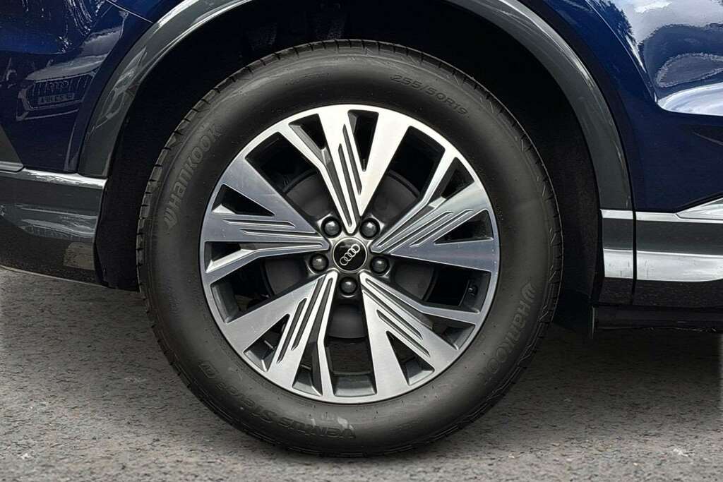 Audi Q4 E Tron 150Kw 40 63Kwh Sport Leather 2026 Blue #4