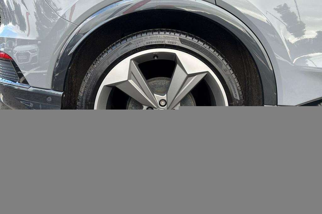 Audi Q4 E Tron 220Kw 50 Quattro 82Kwh Black Edition 2023 Grey #3