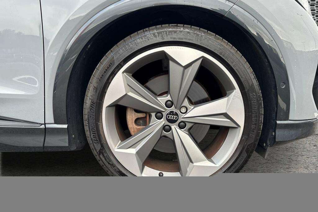 Audi Q4 E Tron 220Kw 50 Quattro 82Kwh Black Edition 2023 Grey