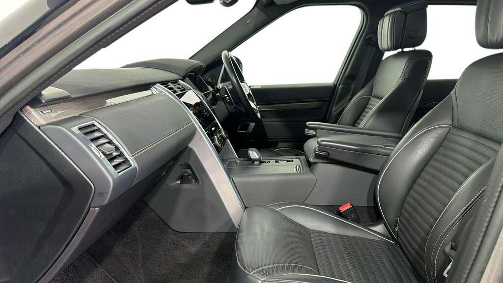 Land Rover Discovery 3.0 D300 Metropolitan Edition 2022 Silver #3