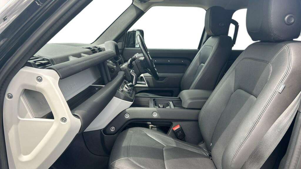 Land Rover Defender 110 3.0 D250 Xs Edition 110 2024 RA24BRV Black #3
