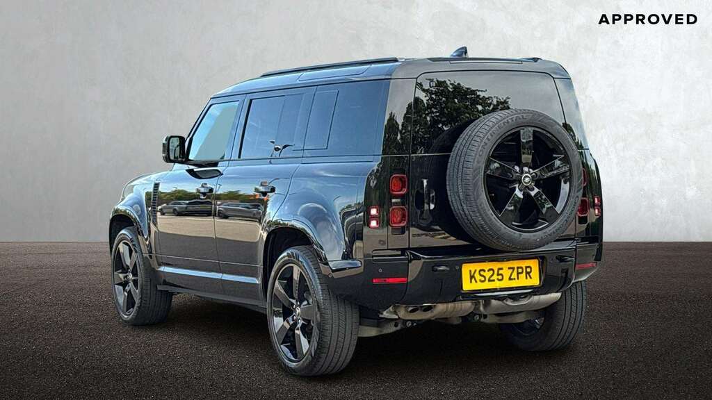 Land Rover Defender 110 3.0 D350 X-dynamic Hse 110 7 Seat 2025 Black