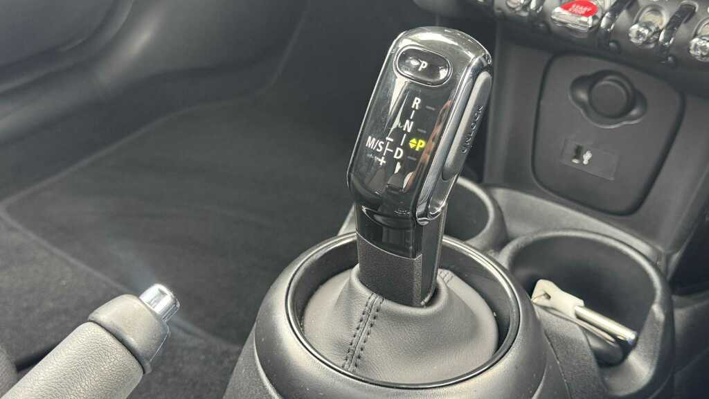 Mini Hatch 1.5 Cooper Classic 2023 Black