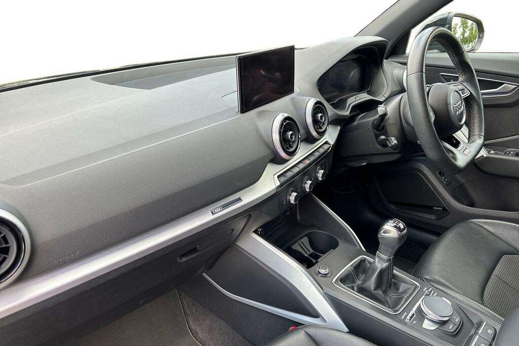 Audi Q2 30 Tfsi Black Edition Cs 2022 Black