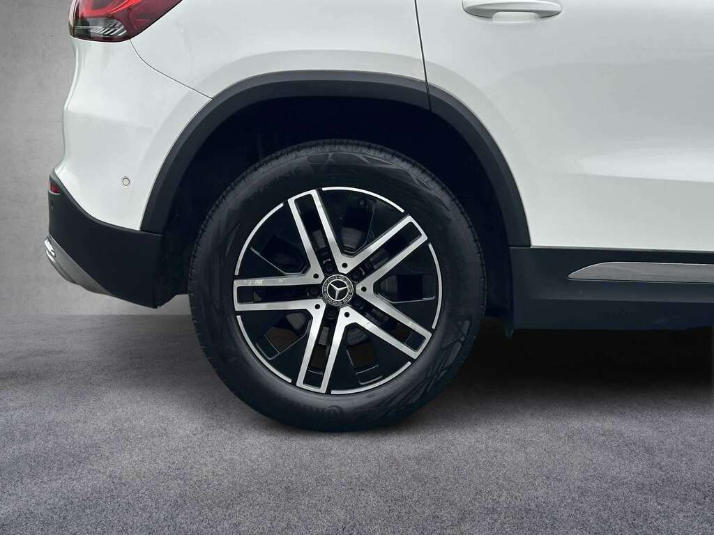 Mercedes-Benz GLA Class 200 Sport Executive 2021 YK21UBX White #2