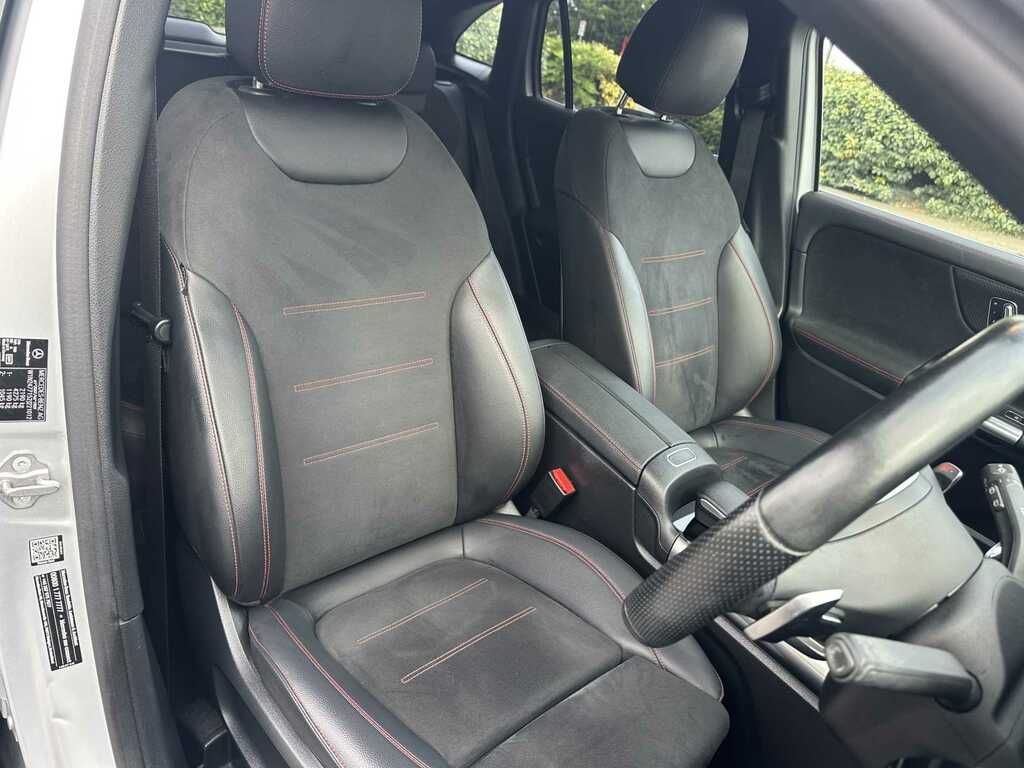 Mercedes-Benz GLA Class 220D 4Matic Amg Line Premium Plus 2020 KR70WAA Silver #6