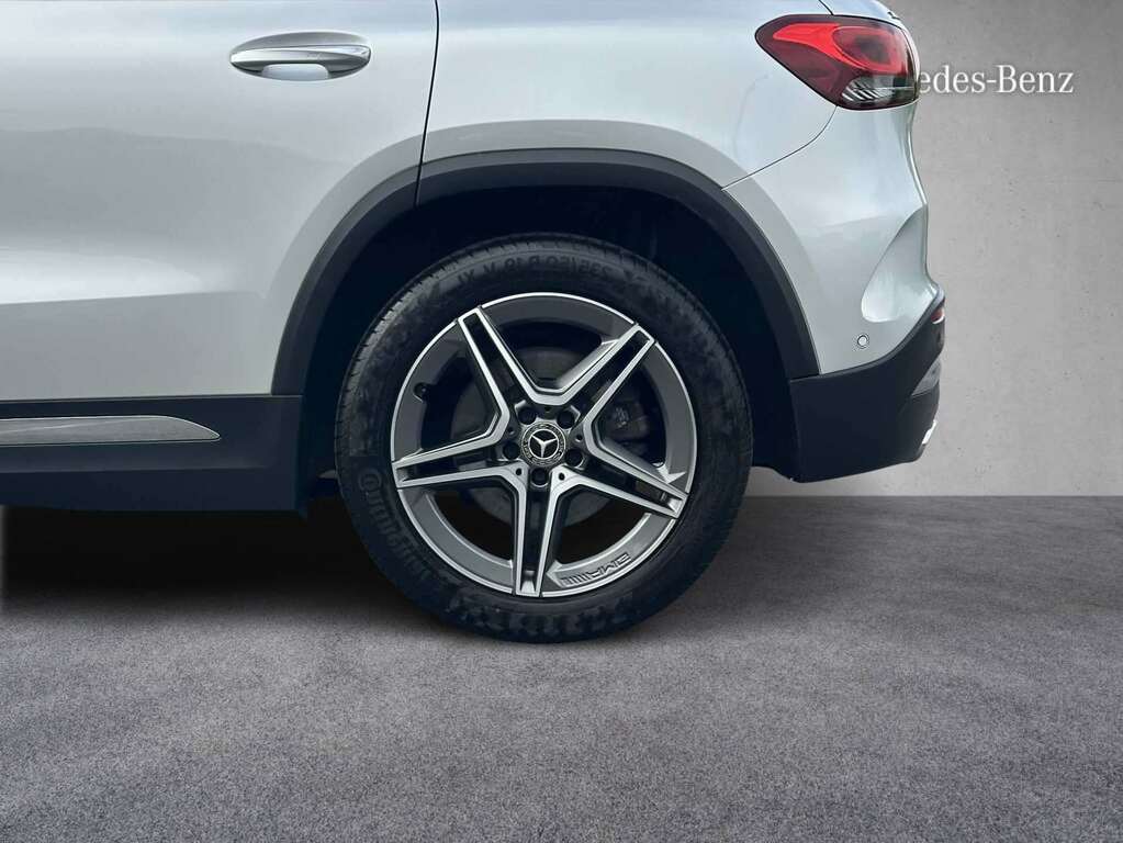 Mercedes-Benz GLA Class 220D 4Matic Amg Line Premium Plus 2020 KR70WAA Silver #2