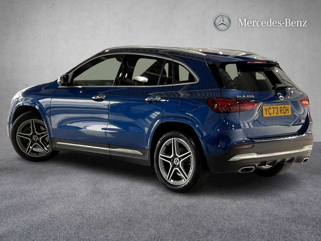 Mercedes-Benz GLA Class 200 Amg Line Executive 2023 YC73ROH Blue #2