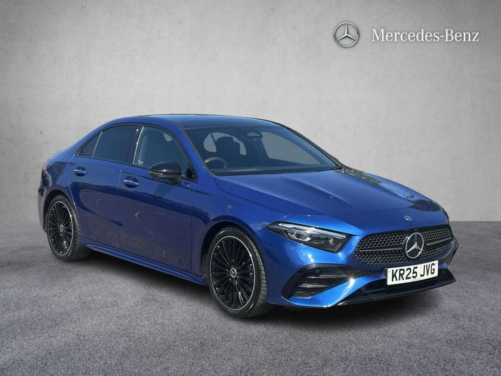 Mercedes-Benz A Class A200 Amg Line Premium Plus 2025 Blue
