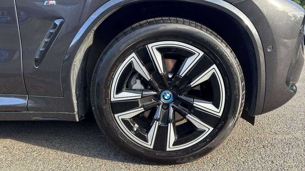 BMW iX3 210Kw M Sport 80Kwh 2024 Grey #4