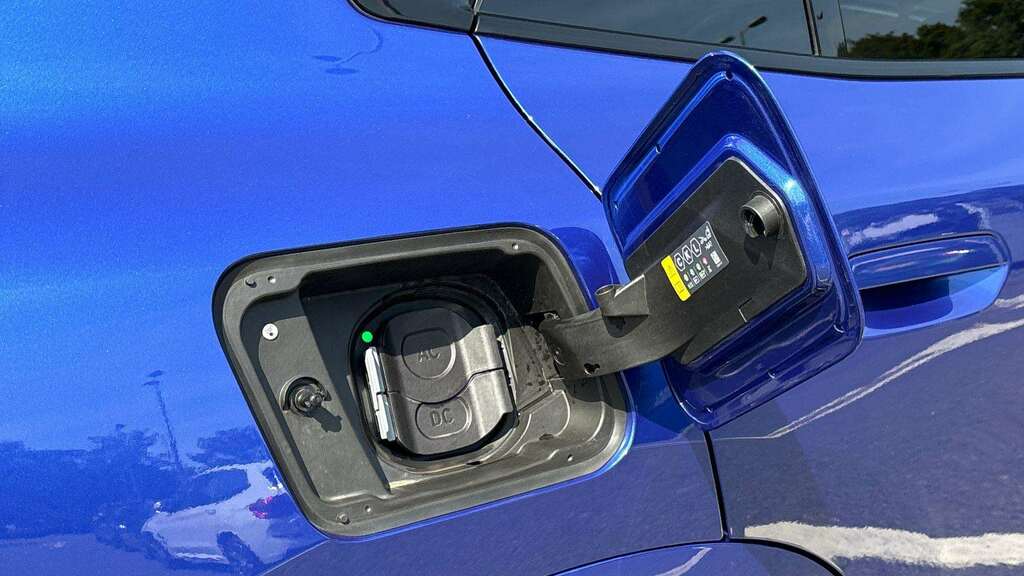 BMW iX2 30 66.5Kwh M Sport Xdrive 11Kw Charger Blue #7