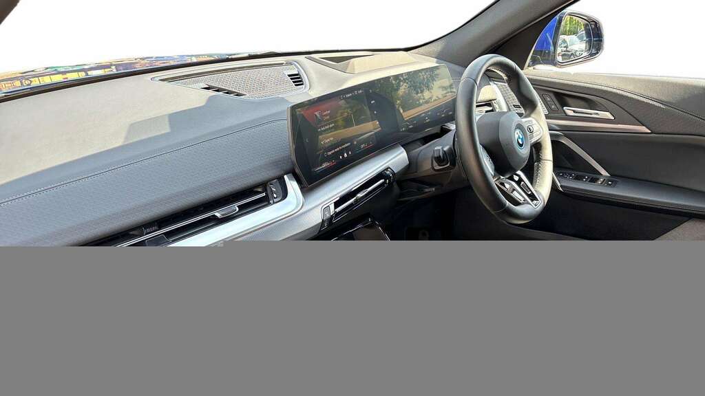 BMW iX2 150Kw Edrive20 M Sport 65Kwh 2025 Blue #3