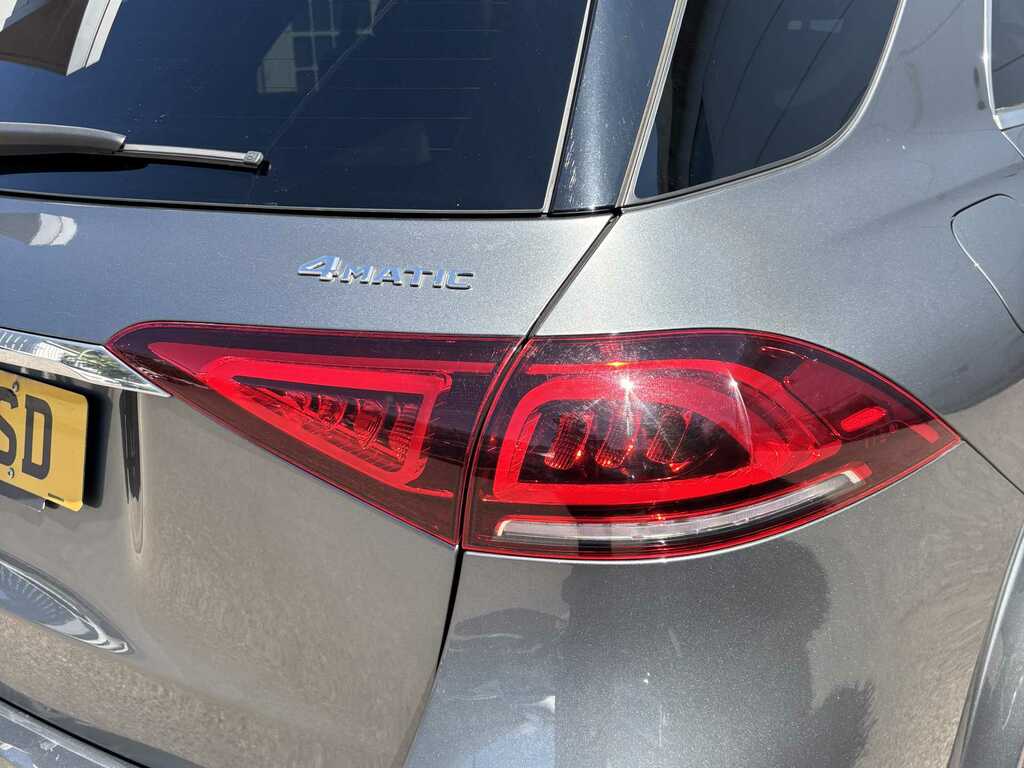 Mercedes-Benz GLE Class 350D Amg Line Premium Plus Suv G-tron Black #24