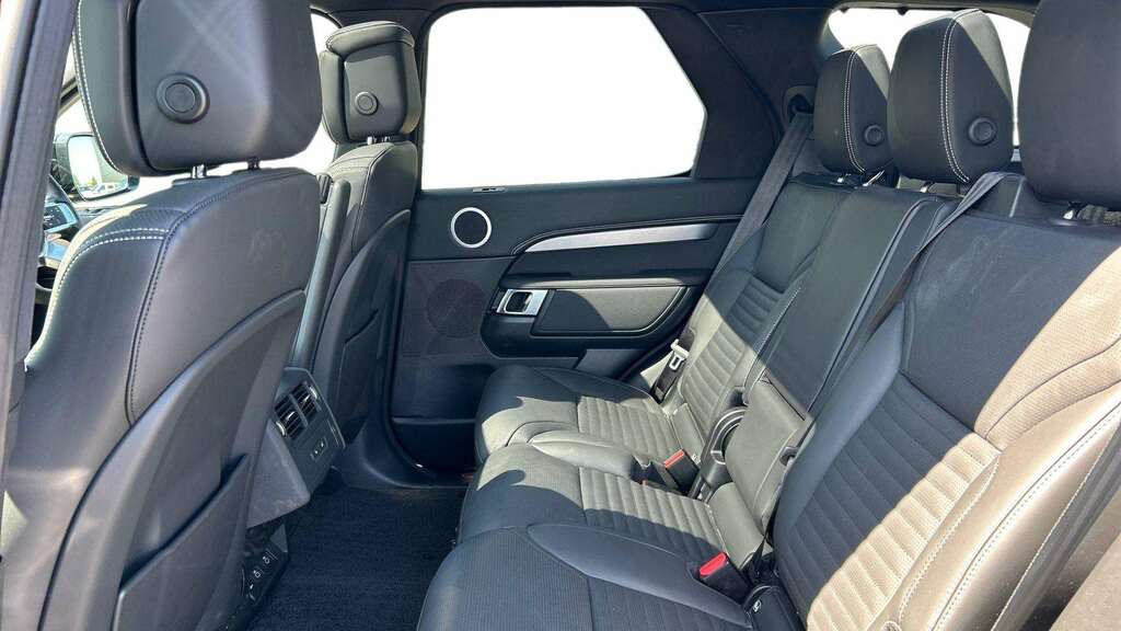 Land Rover Discovery 3.0 D350 Dynamic Hse 2025 Black #3