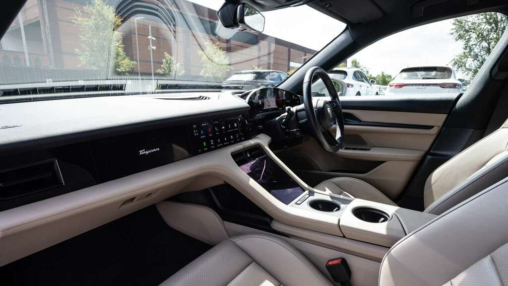 Porsche Taycan 4S Sport Turismo 2023 KT72OEV Grey #4