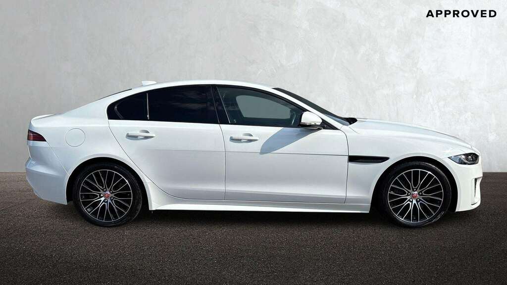 Jaguar XE 2.0 R-dynamic S 2019 White #5