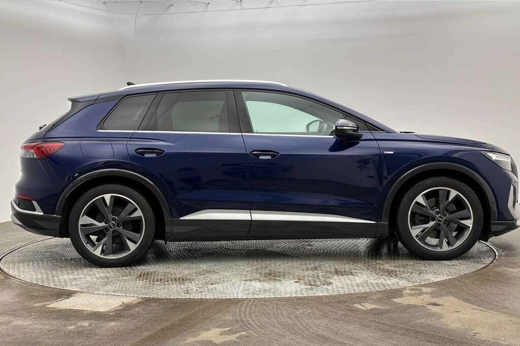 Audi Q4 E Tron 150Kw 40 82Kwh S Line 2023 Blue #4