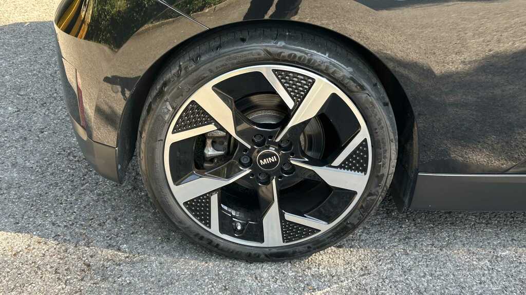 Mini Hatch 160Kw Se Exclusive Level 3 54Kwh 2024 YL24FZU Black #4