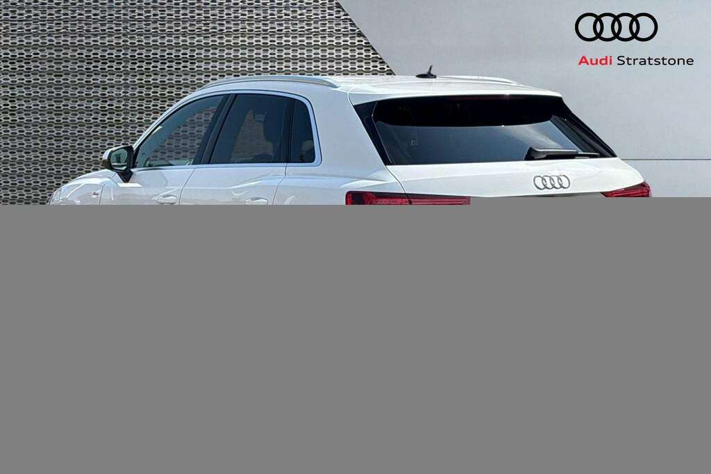 Audi Q3 35 Tfsi S Line S Tronic Leather 2024 LR74XFJ #2