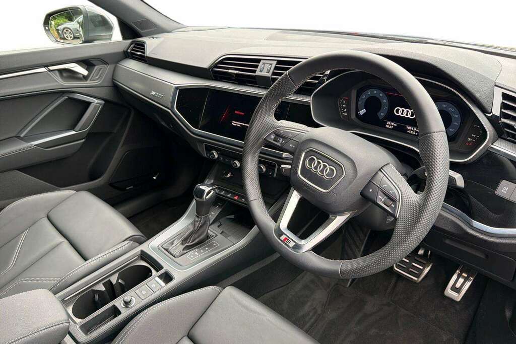 Audi Q3 35 Tfsi S Line S Tronic Leather 2025 Grey #5