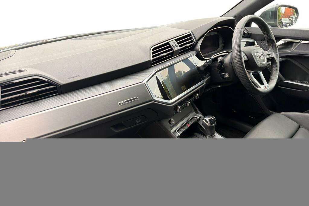Audi Q3 35 Tfsi S Line S Tronic Leather 2025 Grey #2