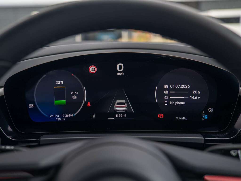 Porsche Macan Electric 2025 Silver #5