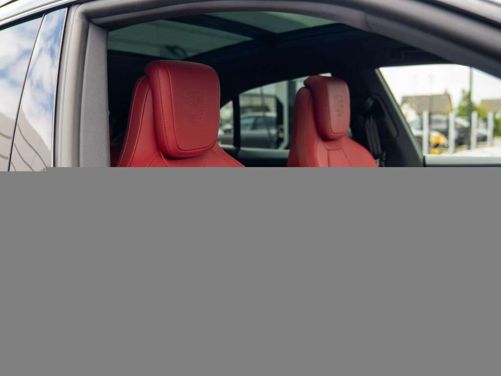 Porsche Macan Electric 2025 Silver #4
