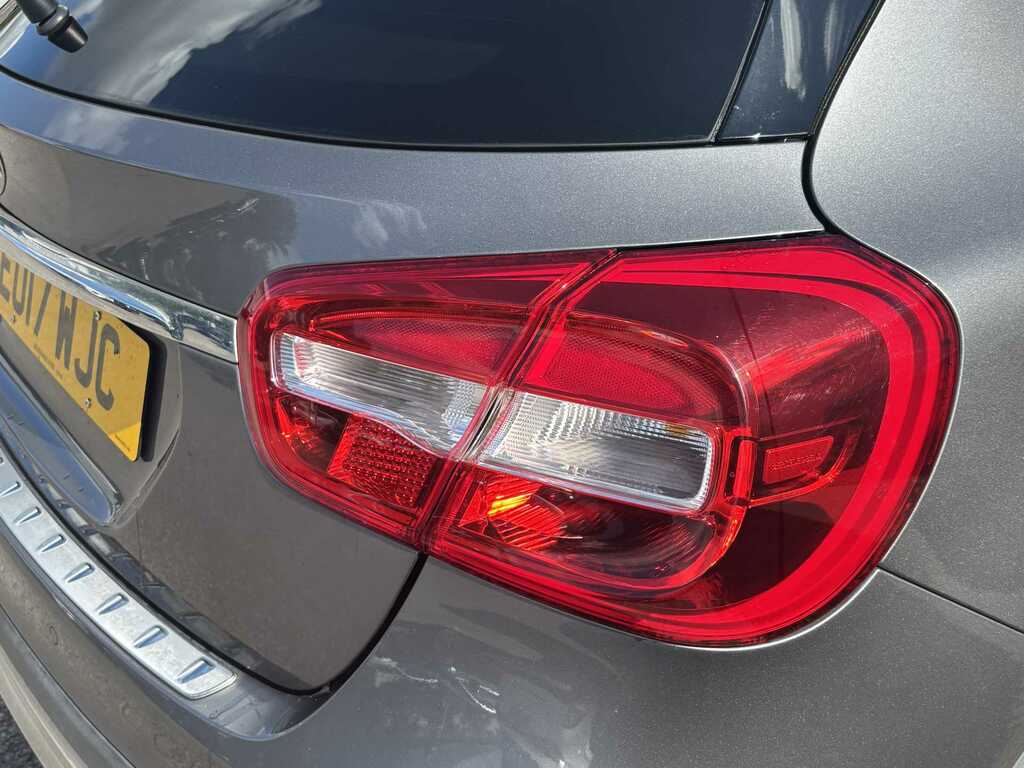 Mercedes-Benz GLA Class 200 Amg Line Suv Euro 6 Ss 1 Black #19