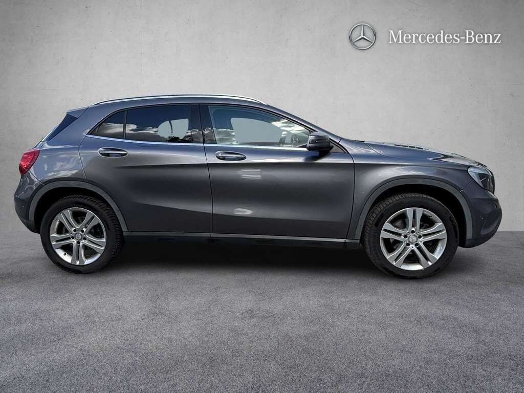 Mercedes-Benz GLA Class 200D Sport Executive 2017 Grey #2