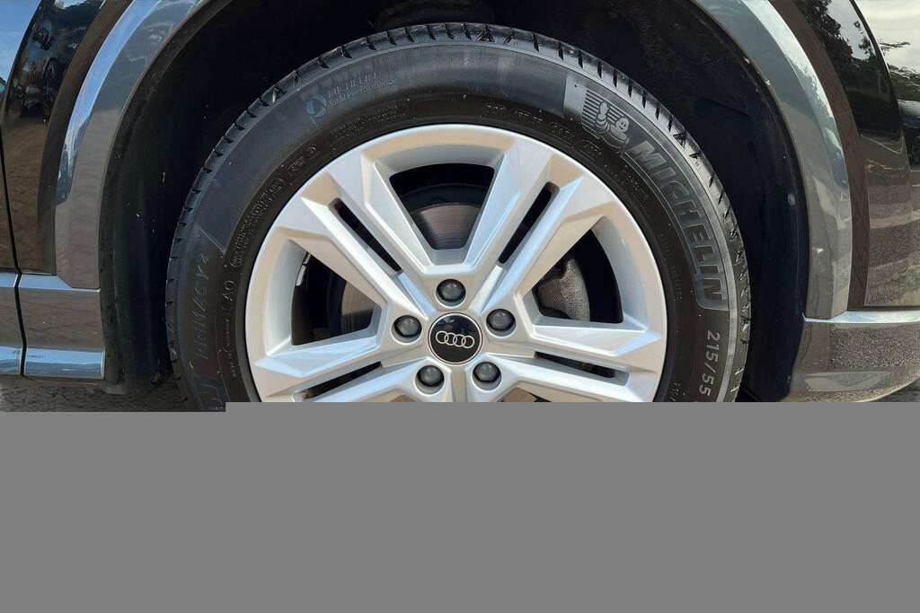 Audi Q2 30 Tfsi Sport 2023 Black #5