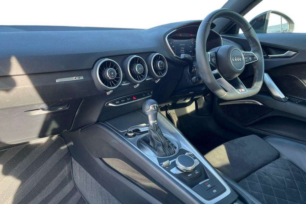 Audi TT 40 Tfsi Black Edition S Tronic 2022 Grey #2