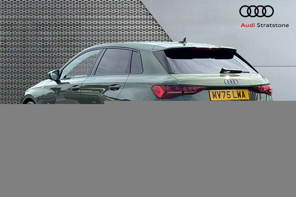 Audi A3 1.5 Tfsi 150 Black Edition S Tronic 2025 MV75LWA Green #3