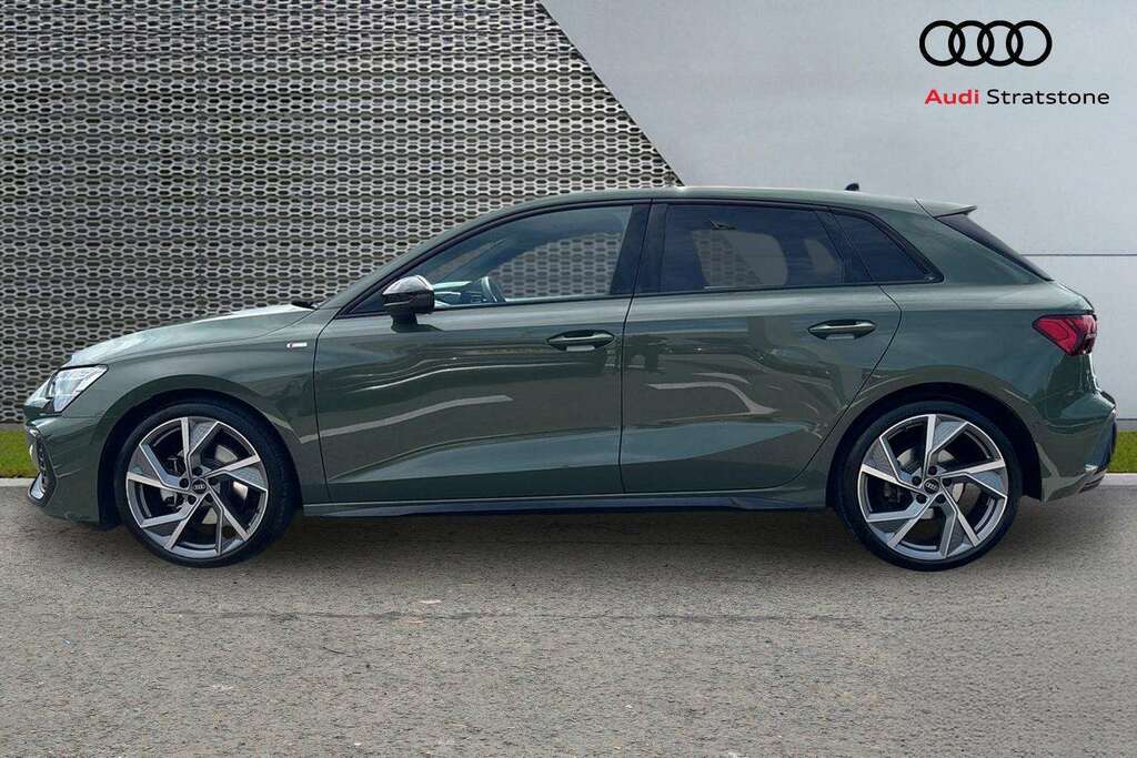 Audi A3 1.5 Tfsi 150 Black Edition S Tronic 2025 MV75LWA Green #6