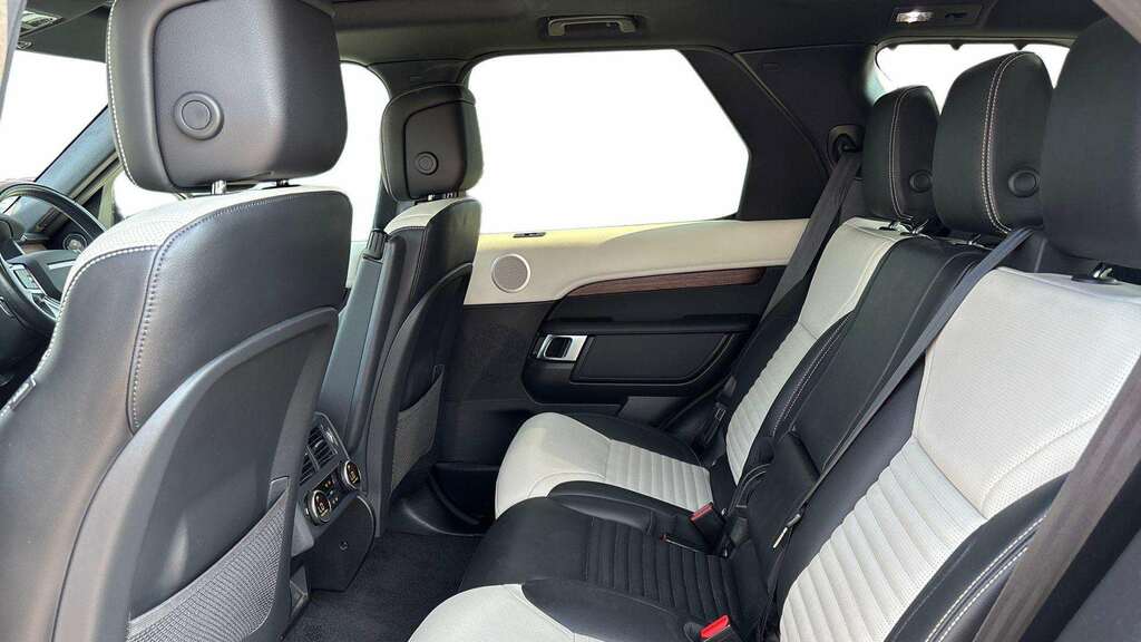 Land Rover Discovery 3.0 D300 R-dynamic Se 2023 KT23XXA Silver #2