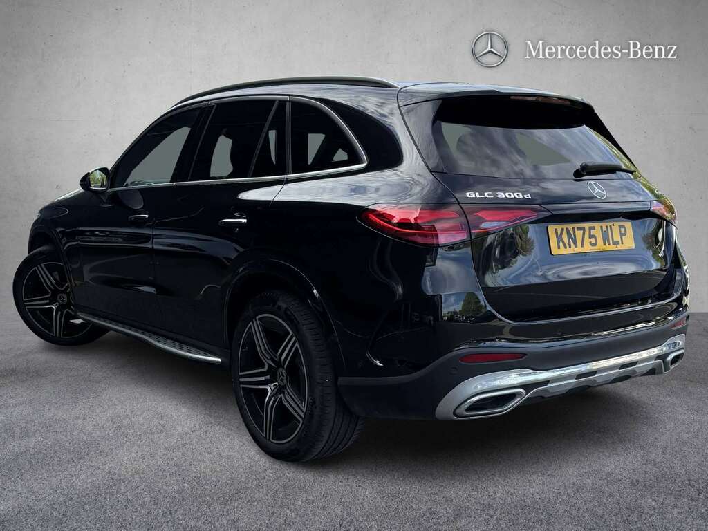 Mercedes-Benz GLC Class 300D 4Matic Amg Line Prem Pan 9G-tronic 2025 Black #2