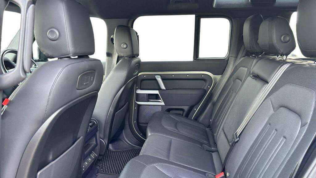 Land Rover Defender 110 3.0 D250 X-dynamic Se 110 2022 DK22XRY Green #4