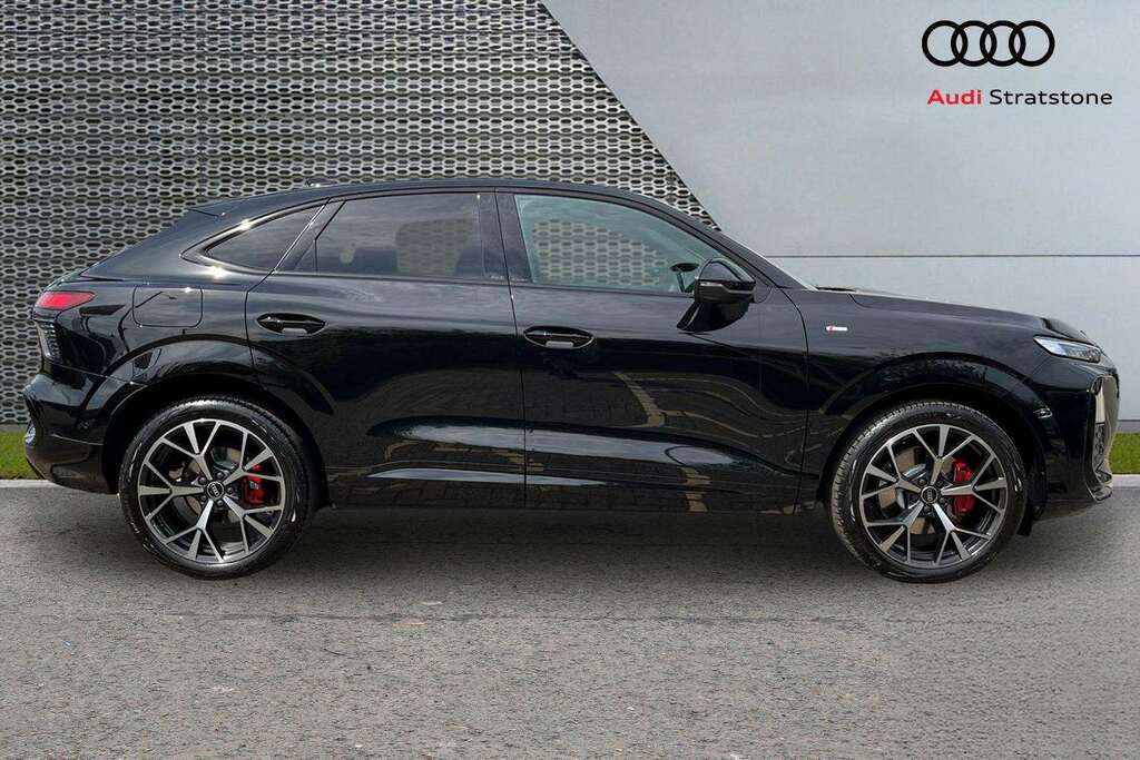 Audi Q3 2.0 Tfsi Quattro Edition 1 S Tronic 2026 Black #4
