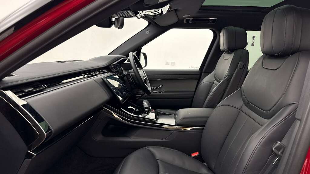 Land Rover Range Rover Sport 3.0 P460e Dynamic Se 2024 Red #3