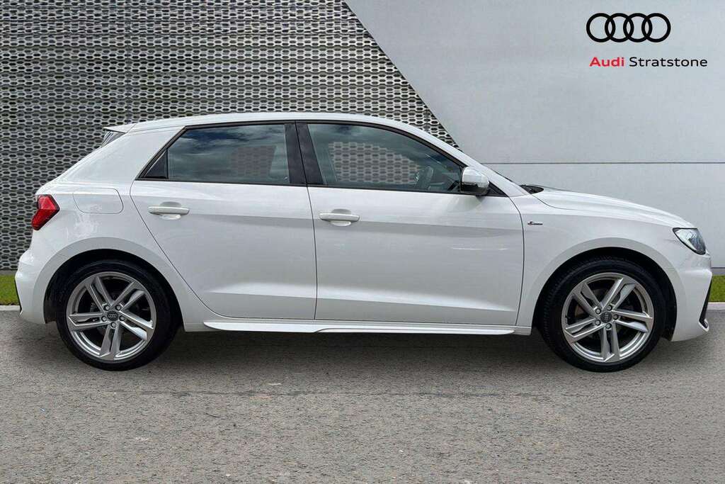 Audi A1 30 Tfsi S Line S Tronic 2019 BM19ZUC White #3