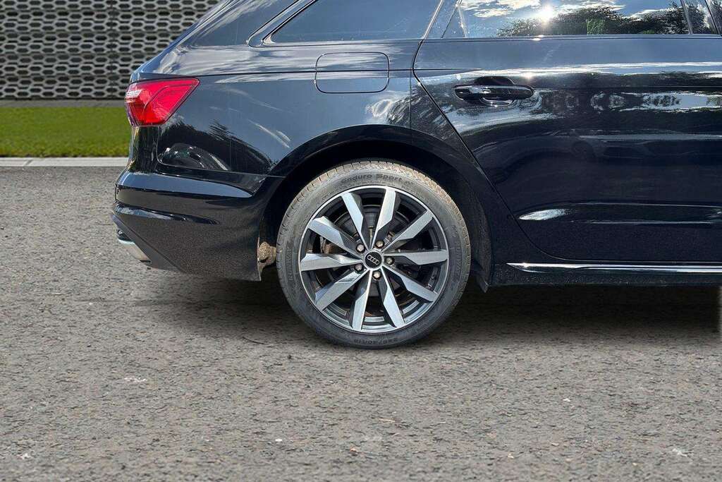 Audi A4 35 Tfsi Sport Edition S Tronic 2023 YE23GWO Black #5