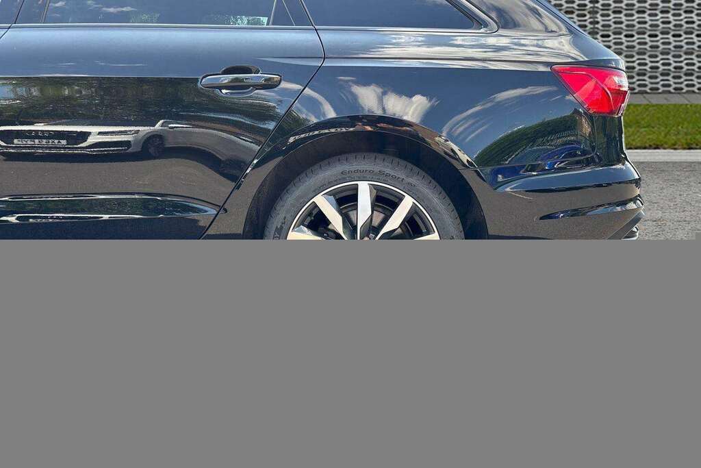 Audi A4 35 Tfsi Sport Edition S Tronic 2023 YE23GWO Black #6