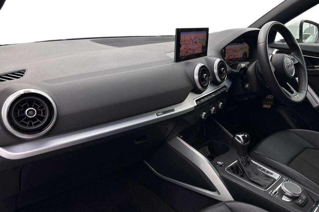 Audi Q2 35 Tfsi S Line S Tronic 2023 White