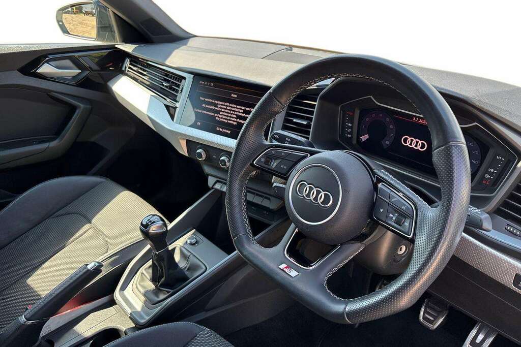 Audi A1 30 Tfsi 110 Black Edition 2023 LT73MHK Silver #5