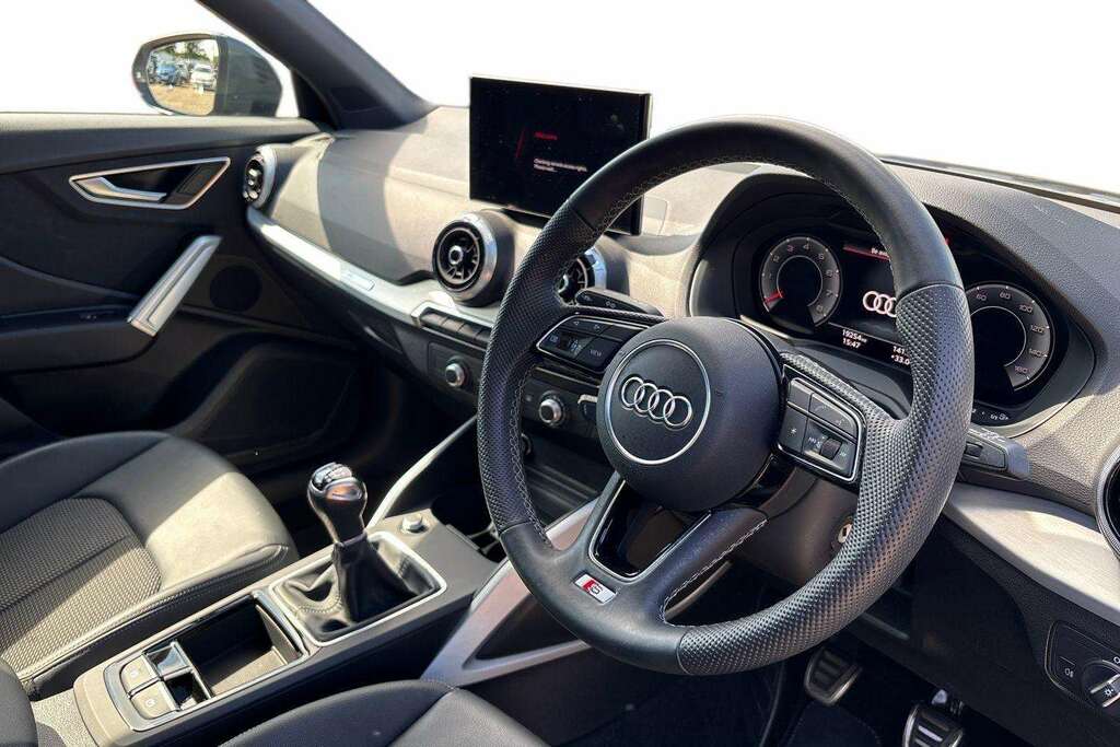 Audi Q2 30 Tfsi 116 S Line 2025 LN25OFR Grey #6